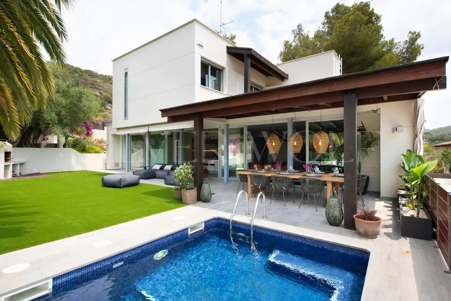 Casa con piscina en venta en calle Sant Jordi, imagen 2