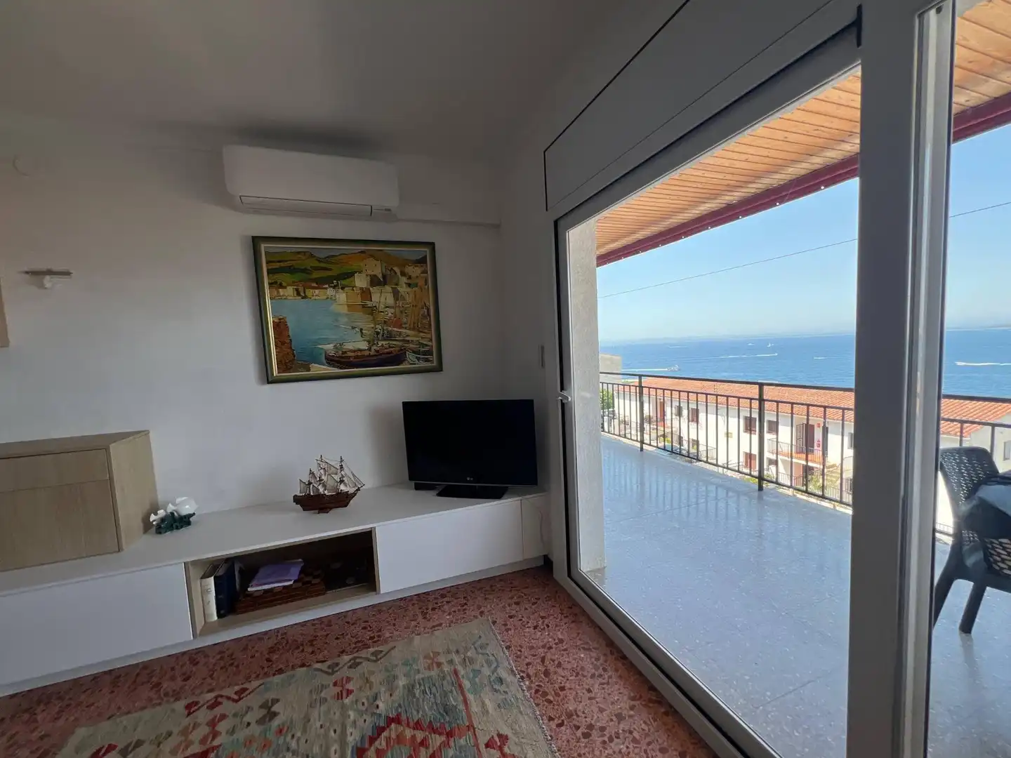 Living room of Flat for sale in Roses  with Terrace and Furnished