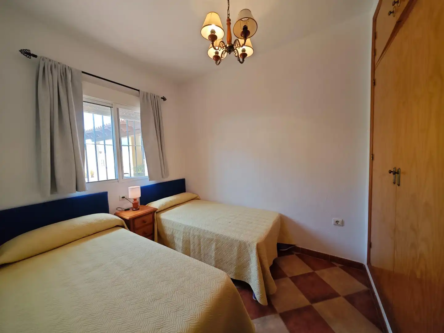 Bedroom of Houses for sale in Chiclana de la Frontera  with Heating, Private garden and Storage room