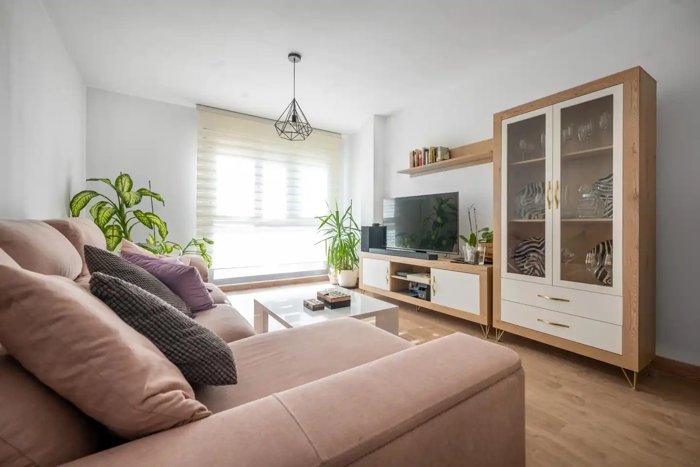 Sala de estar de Piso en venta en Ávila con Calefacción, Trastero y Amueblado