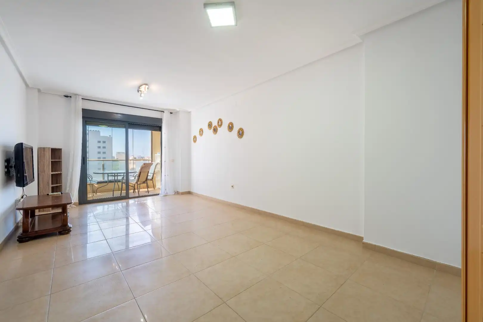 Sala d'estar de Pis en venda en Almería amb Aire condicionat, Traster i Piscina comunitària