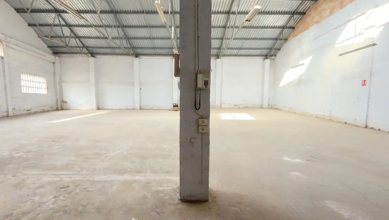 Fabrikhallen zum Verkauf in Puçol