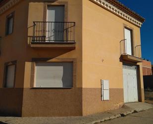 Exterior view of House or chalet for sale in Quintanar del Rey  with Balcony