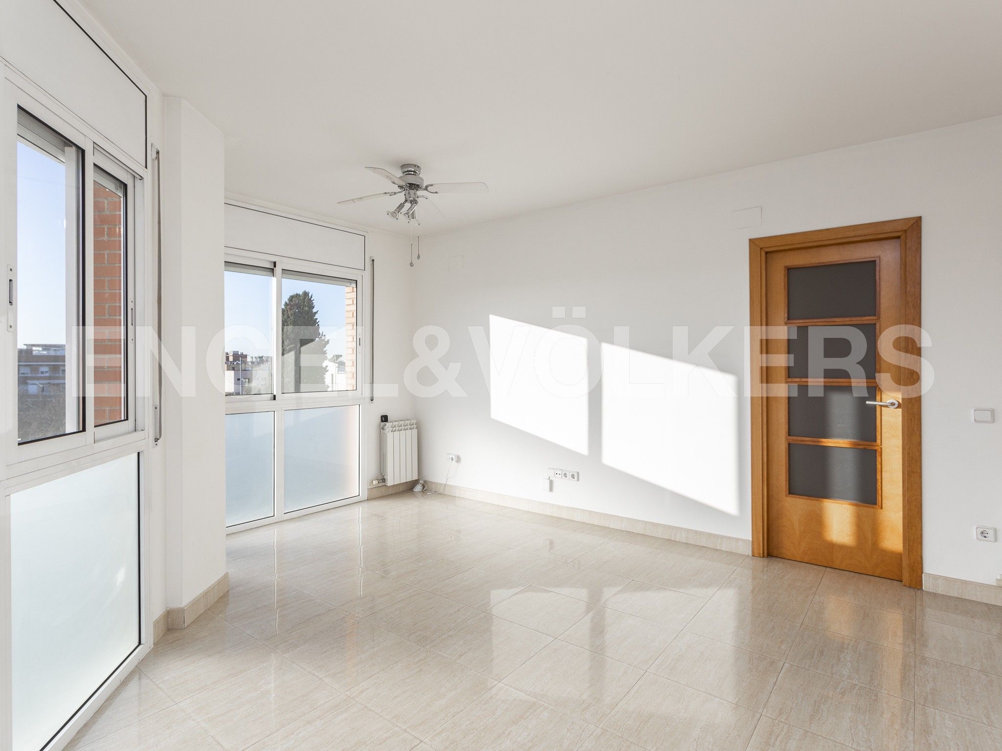 Living room of Attic for sale in Cubelles  with Air Conditioner, Heating and Private garden