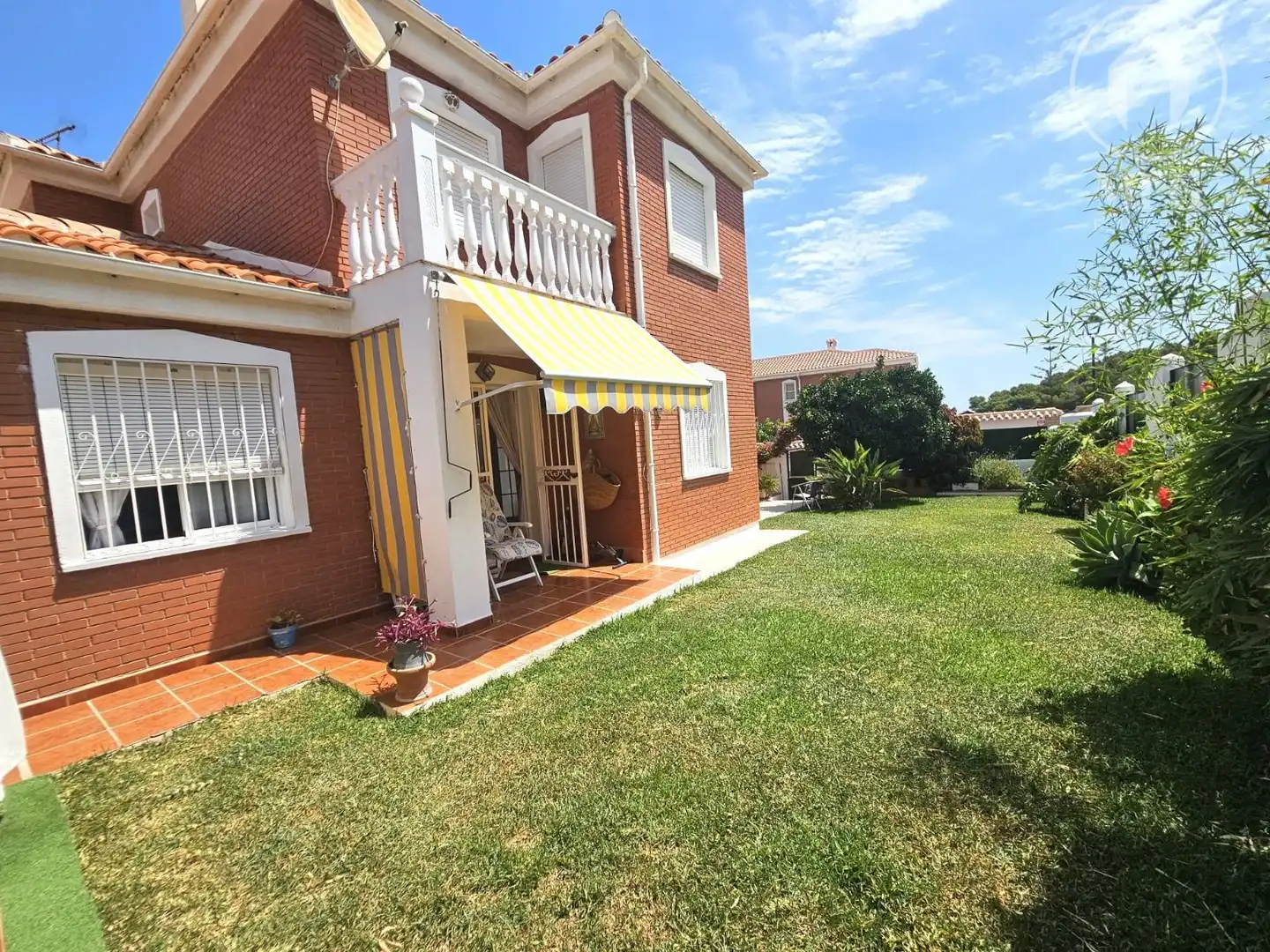 Jardín de Casa adosada en venta en Alhaurín de la Torre con Aire acondicionado y Amueblado