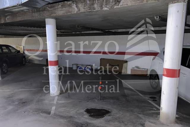 Garaje en Venta en Opañel