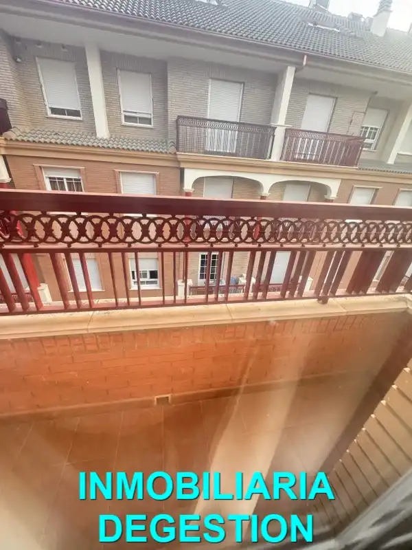 Terrasse von Wohnung zur Miete in Linares mit Klimaanlage, Heizung und Möbliert