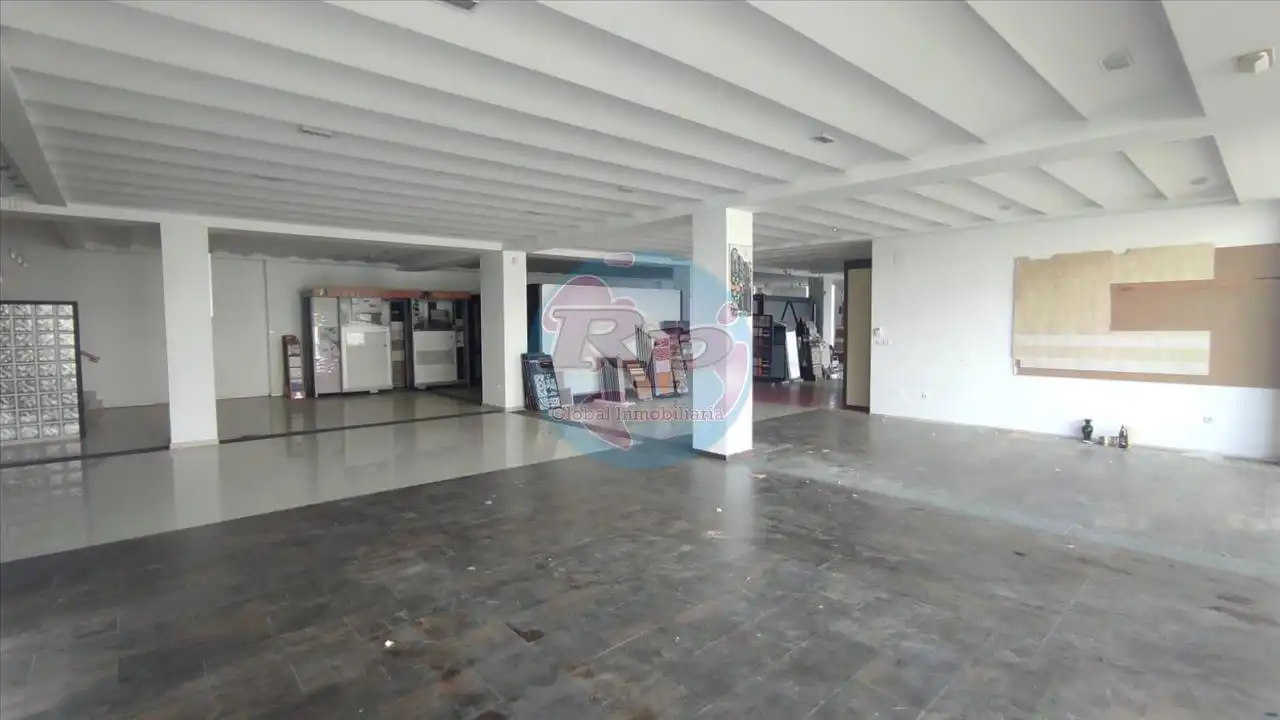 Local comercial en venda a Sahagún, imagen 2