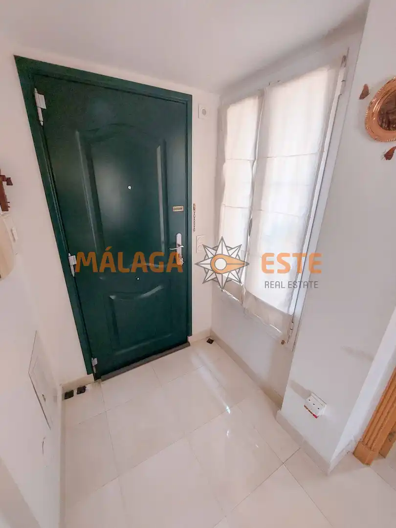Vista exterior de Casa o xalet en venda en Vélez-Málaga amb Terrassa i Traster