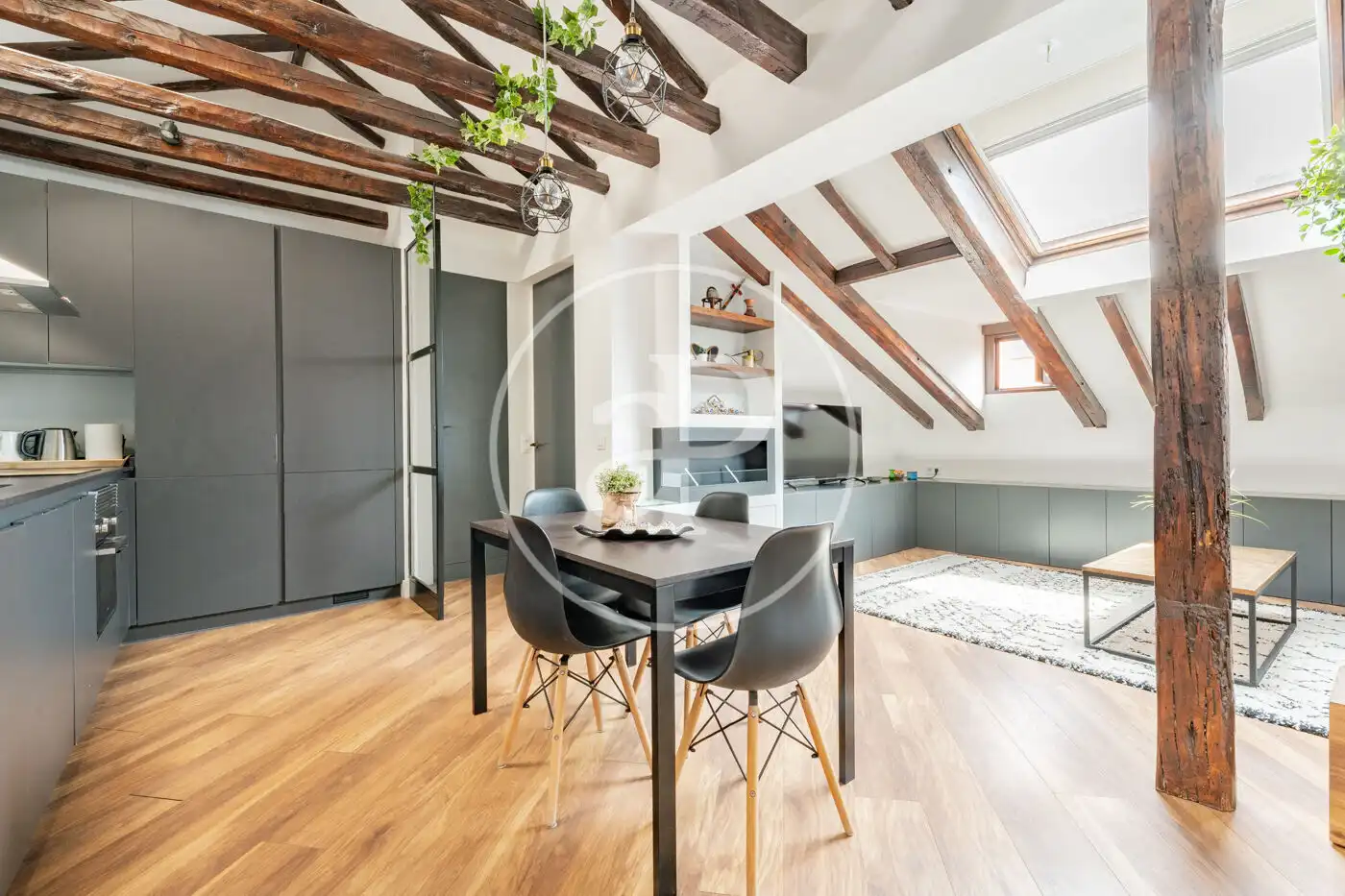 Esszimmer von Dachboden zum Verkauf in Madrid mit Klimaanlage, Heizung und Abstellraum