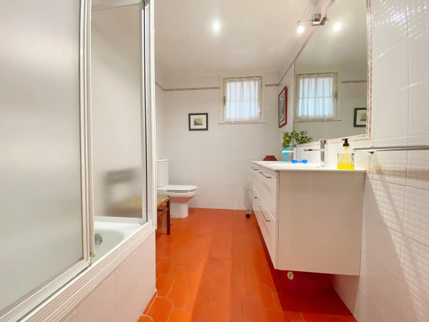 Badezimmer von Haus oder Chalet zur Miete in Gijón  mit Heizung, Privatgarten und Terrasse