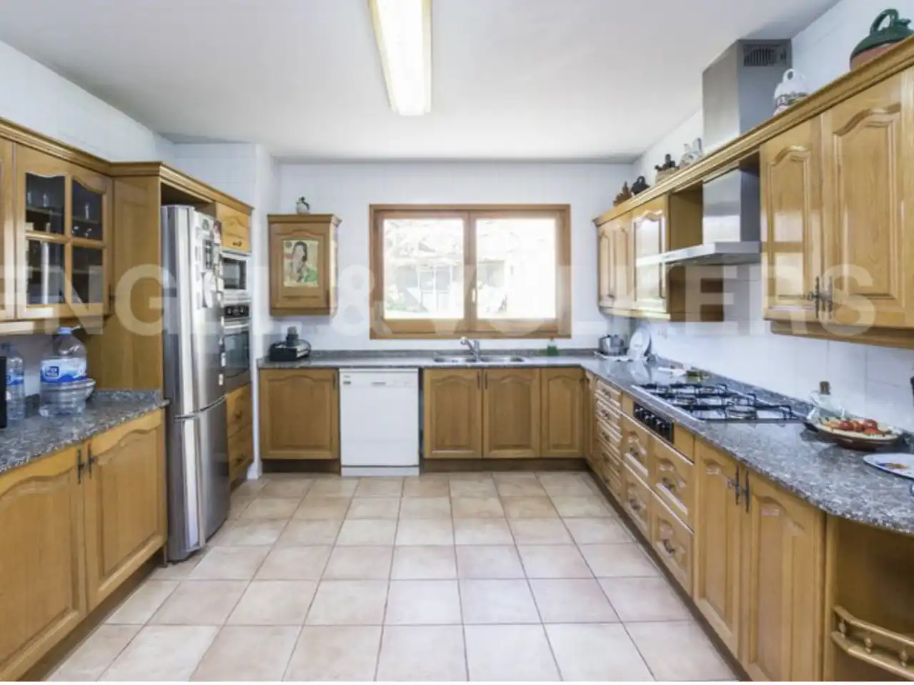Kitchen of Buildings for sale in Castellbisbal