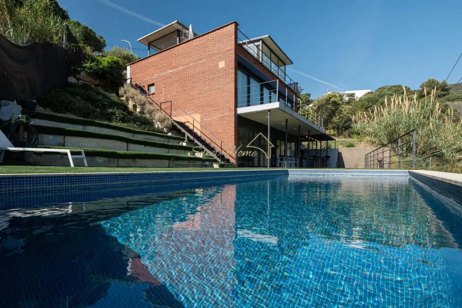 Piscina de Casa o chalet en venta en Alella con Aire acondicionado, Calefacción y Jardín privado
