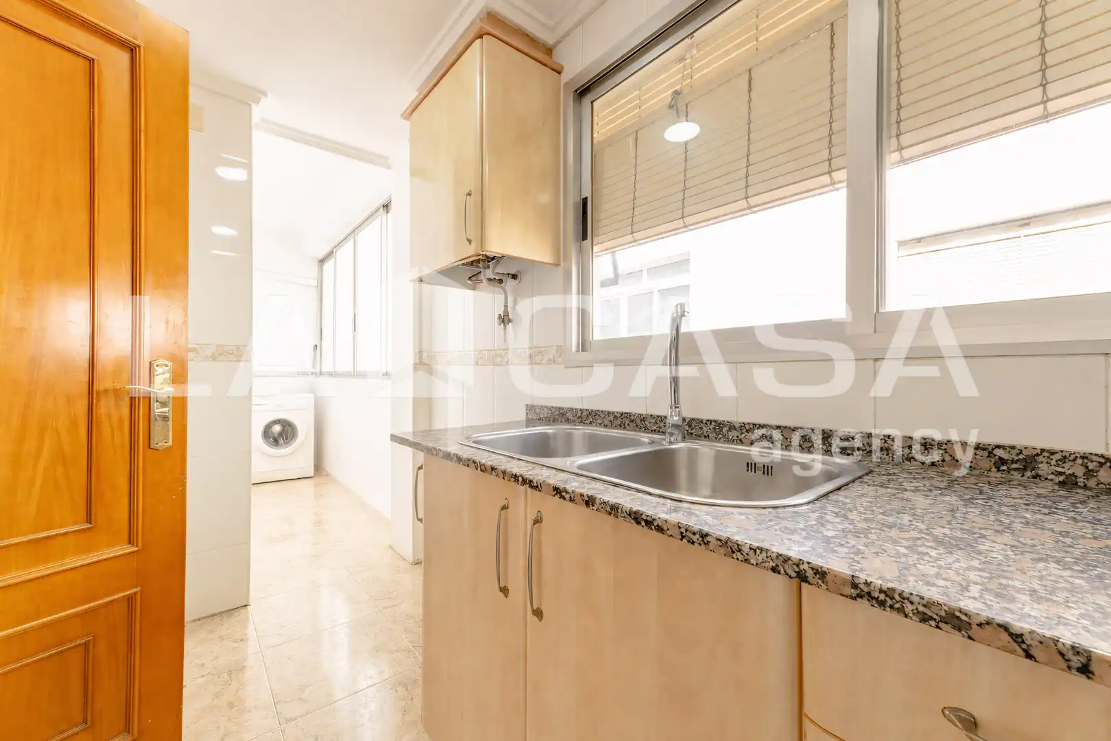 Cocina de Piso en venta en Valencia con Balcón
