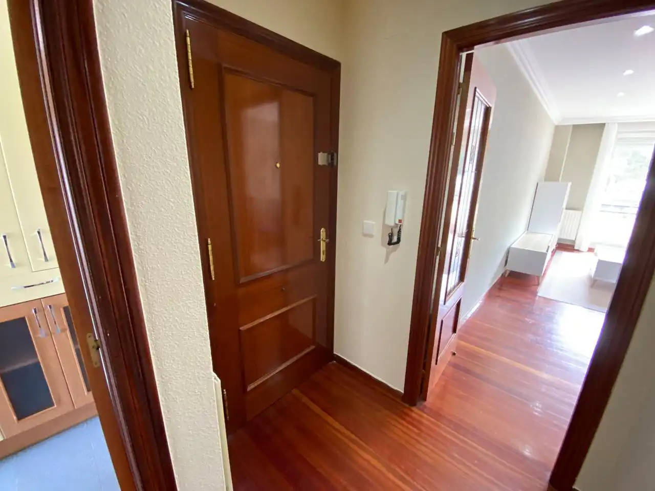 Maisonette zur Miete in Calle Jose Maria Vega, Cotolino