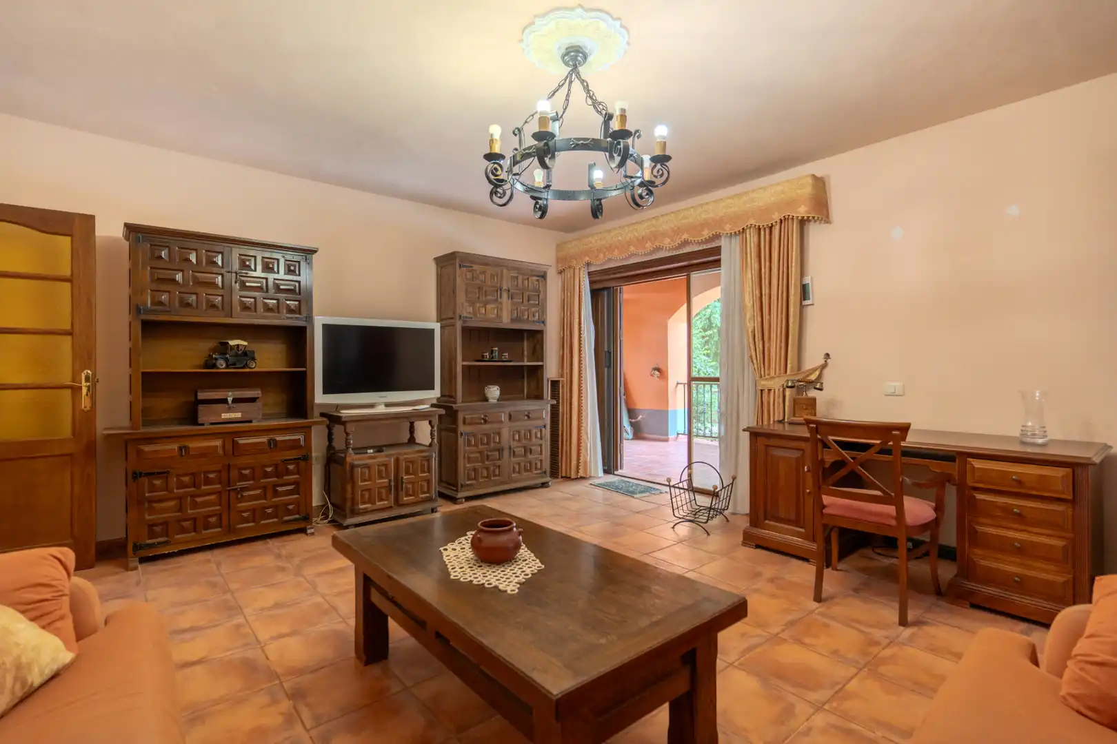 Sala d'estar de Casa o xalet en venda en Arona amb Moblat