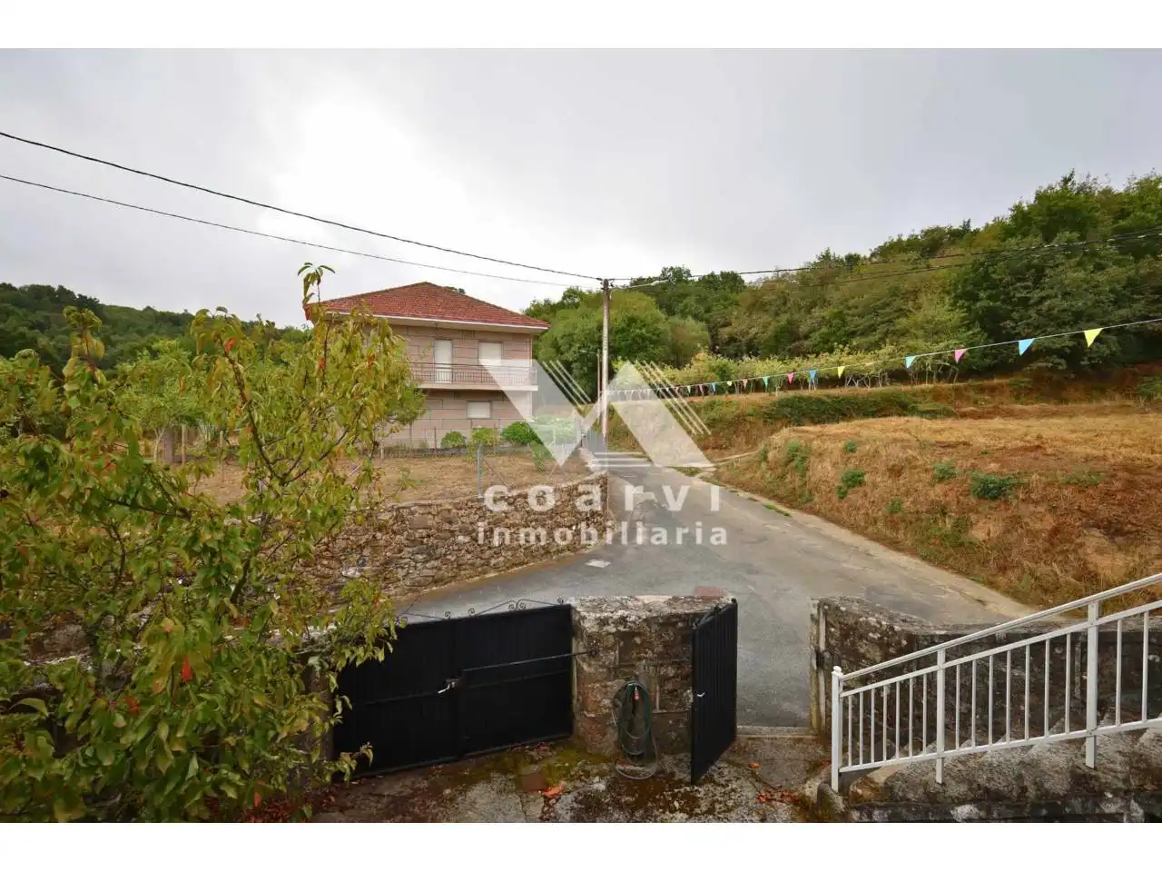 Casa o xalet en venda en A Merca   amb Jardí privat, Terrassa i Moblat
