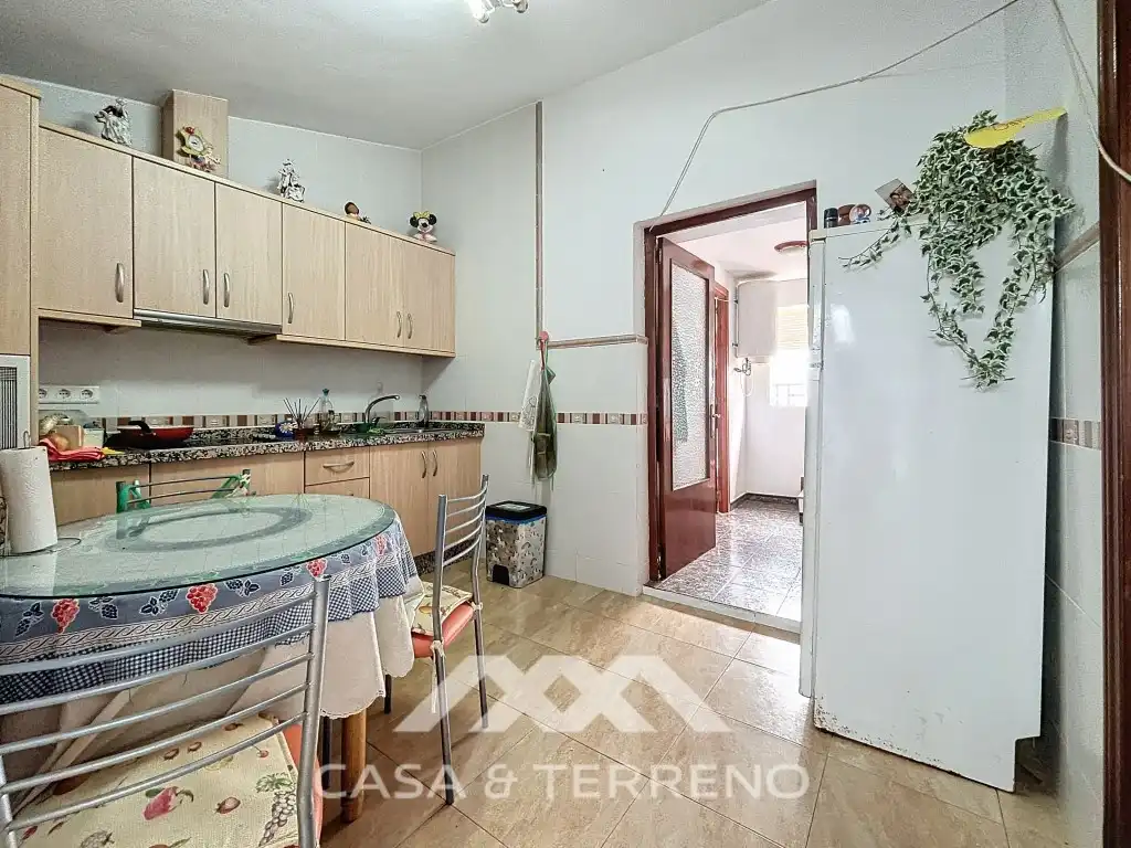 Kitchen of Houses for sale in Sayalonga  with Furnished, Oven and Washing machine