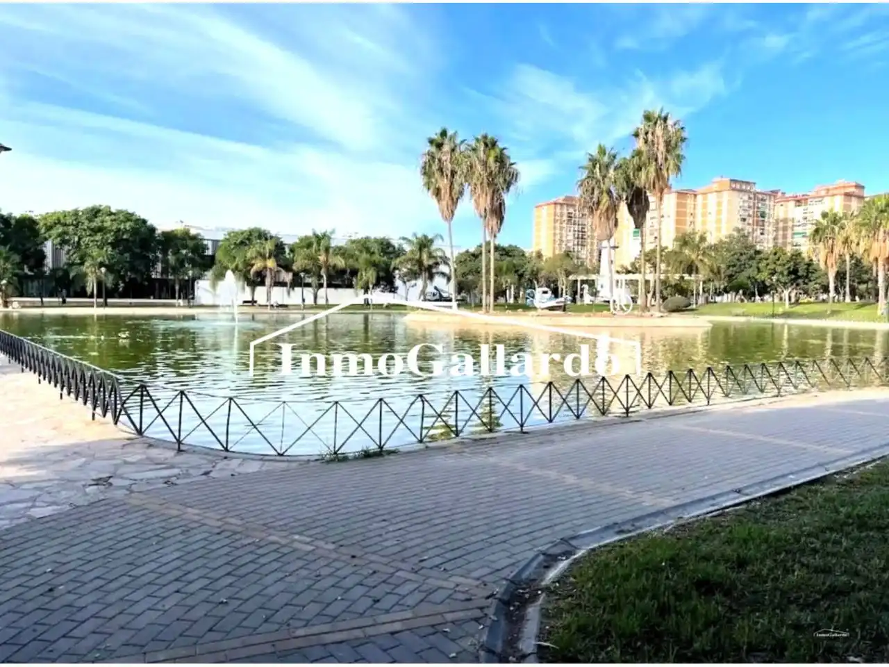 Piso en venta en Parque Ayala - Jardín de la Abadía - Huelín