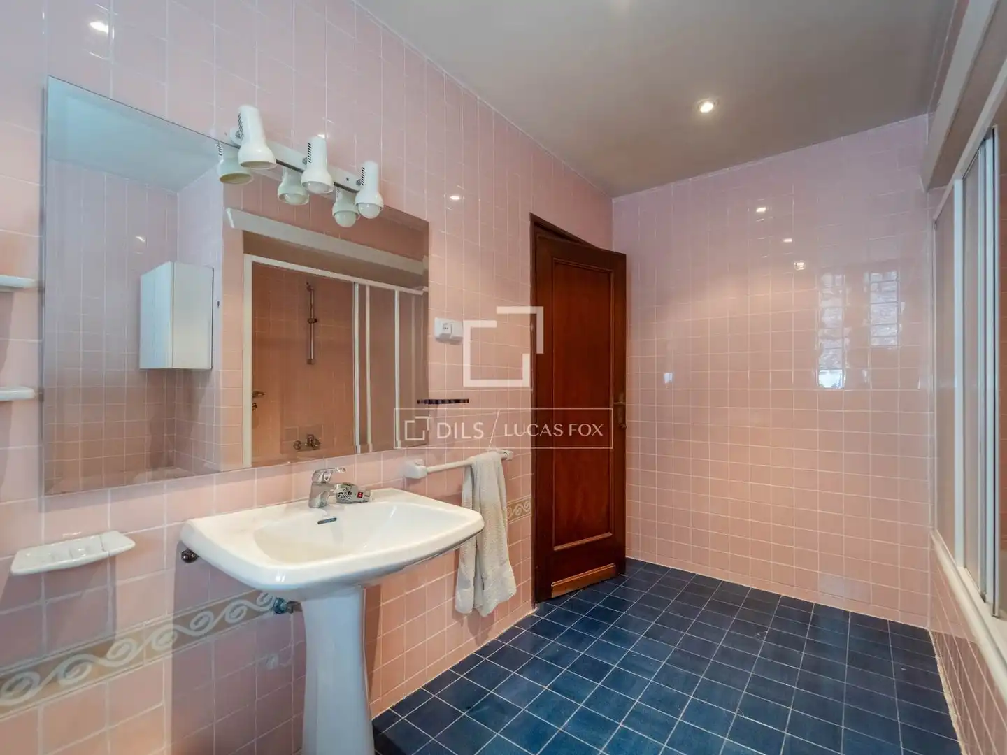 Baño de Piso en venta en Valencia con Calefacción