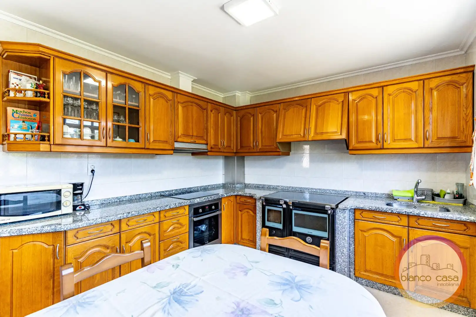 Küche von Haus oder Chalet zum Verkauf in Cabana de Bergantiños mit Abstellraum und Möbliert