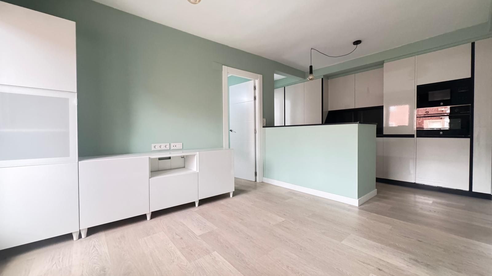 Cuina de Pis en venda en Barakaldo  amb Balcó