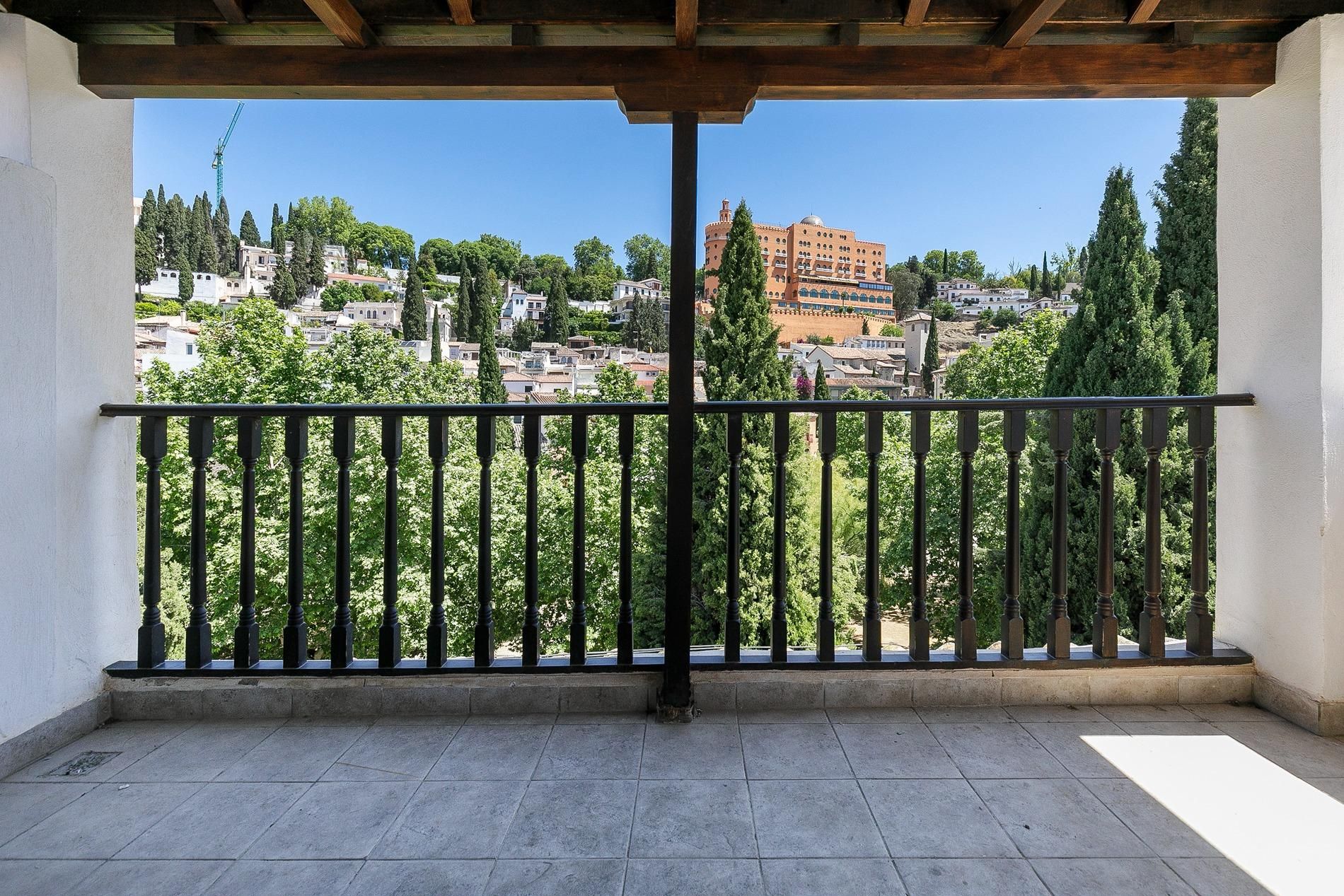 Vista exterior de Pis en venda en  Granada Capital amb Aire condicionat, Calefacció i Terrassa