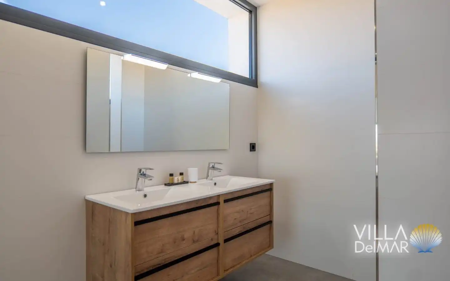Bathroom of Houses for sale in Calpe / Calp  with Air Conditioner, Heating and Private garden