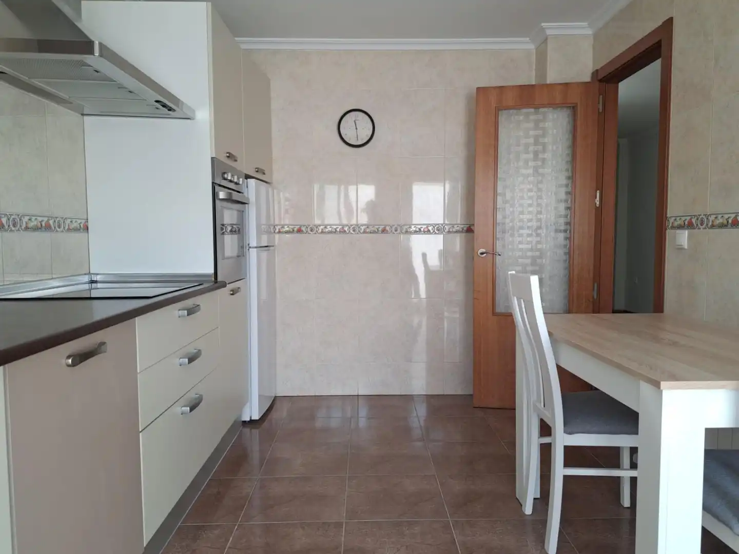 Cocina de Casa adosada en venta en Requena con Calefacción, Terraza y Trastero