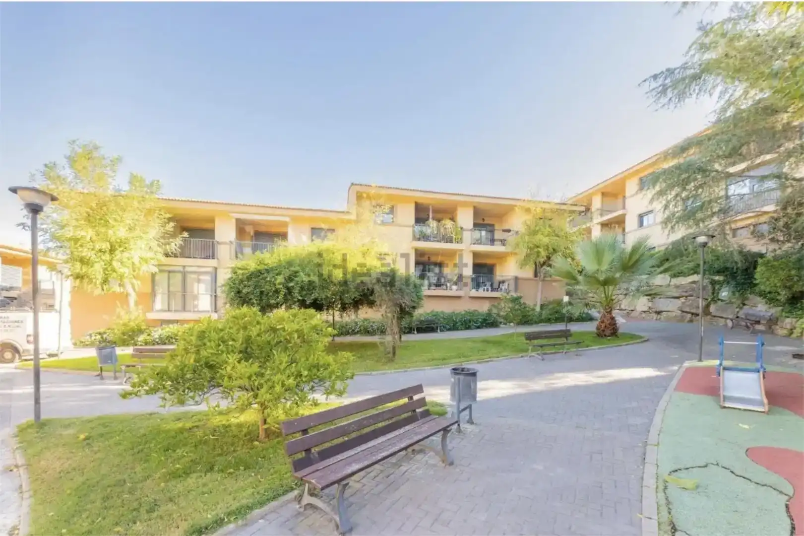 Vista exterior de Pis en venda en Godelleta amb Aire condicionat, Jardí privat i Piscina