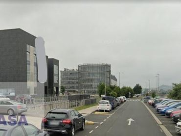 Oficina en venda a Alisal - San Román