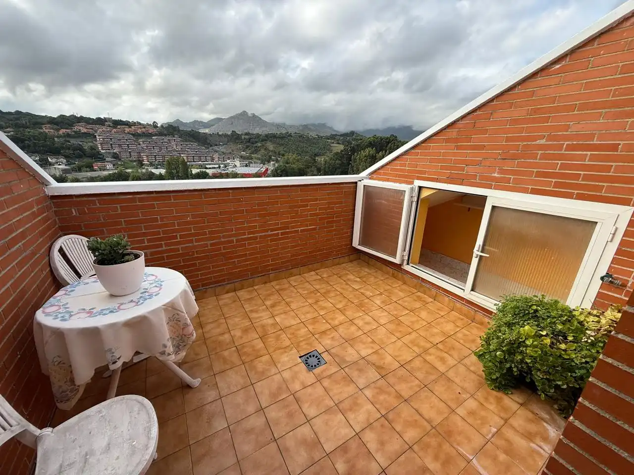 Terrace of Duplexes for sale in Castro-Urdiales  with Heating, Parquet flooring and Terrace