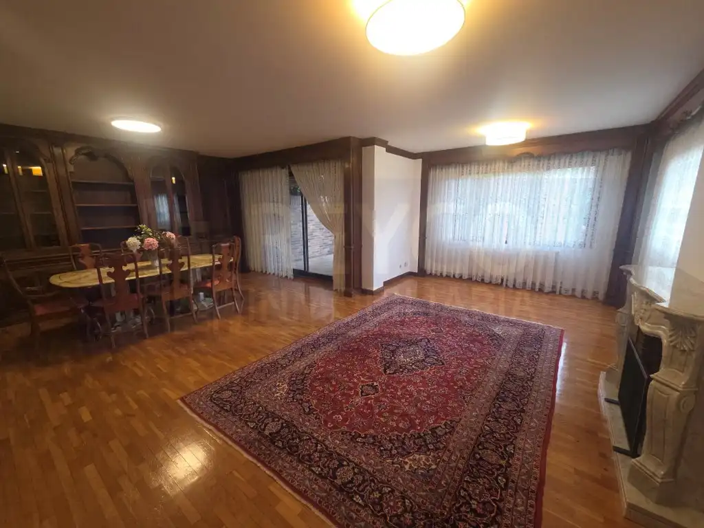 Detached house for sale in Avenida Madrid, imagen 2