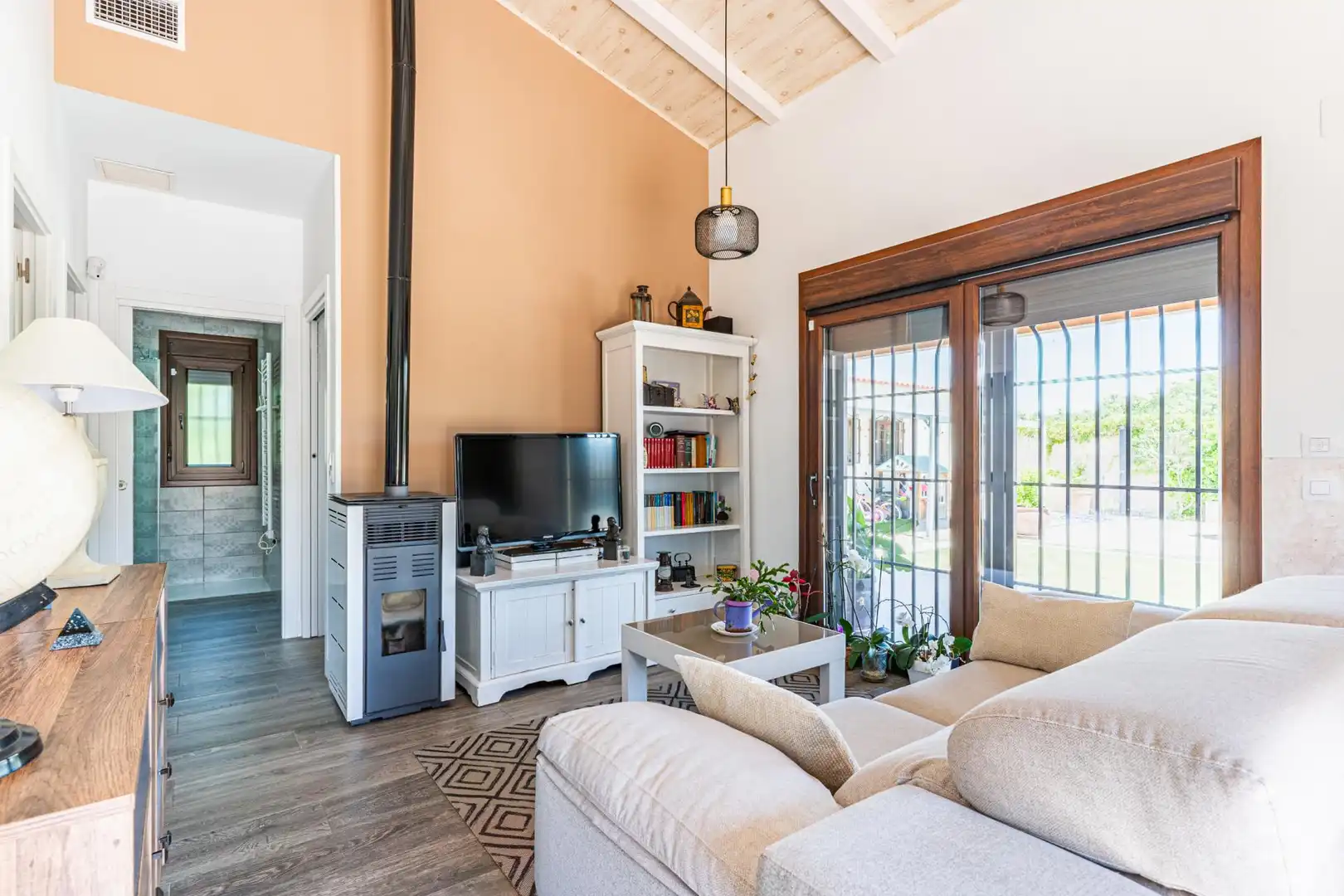 Living room of Houses for sale in Yuncos  with Air Conditioner, Heating and Private garden