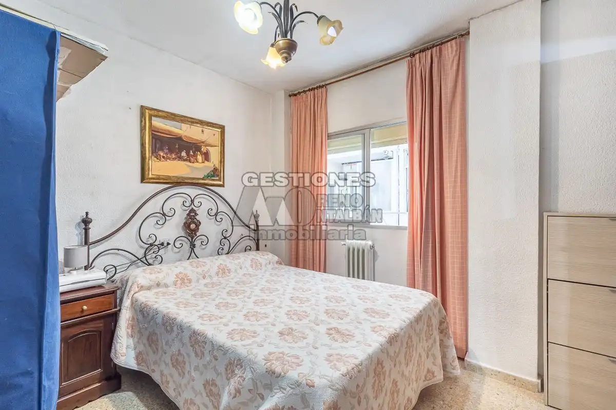 Schlafzimmer von Wohnung zur Miete in Granada mit Heizung, Möbliert und Ofen