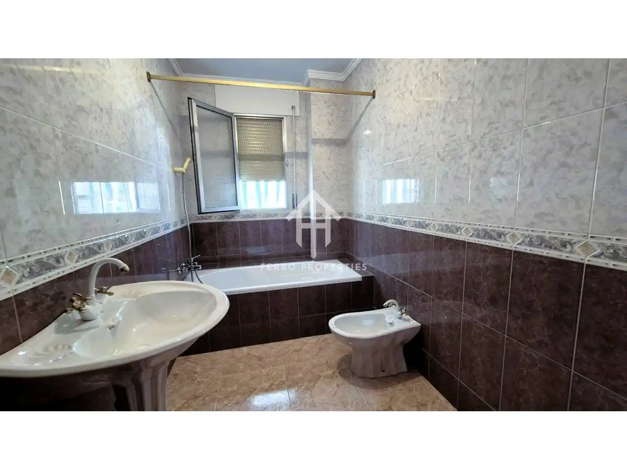 Bathroom of Flat for sale in Algarinejo  with Terrace and Furnished