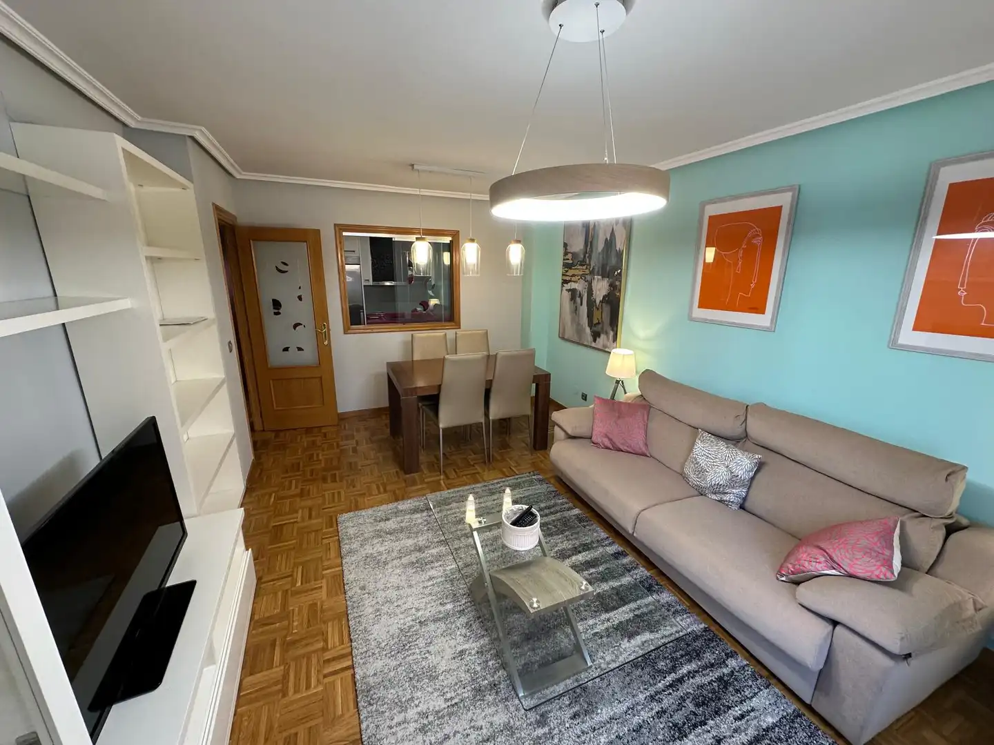 Sala de estar de Apartamento de alquiler en Burgos con Calefacción, Amueblado y Balcón