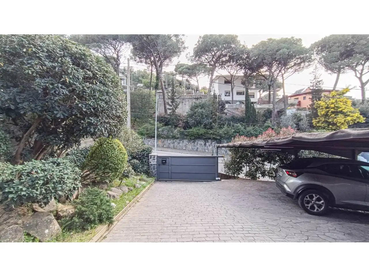 Vista exterior de Casa o xalet en venda en Llinars del Vallès amb Aire condicionat, Calefacció i Jardí privat