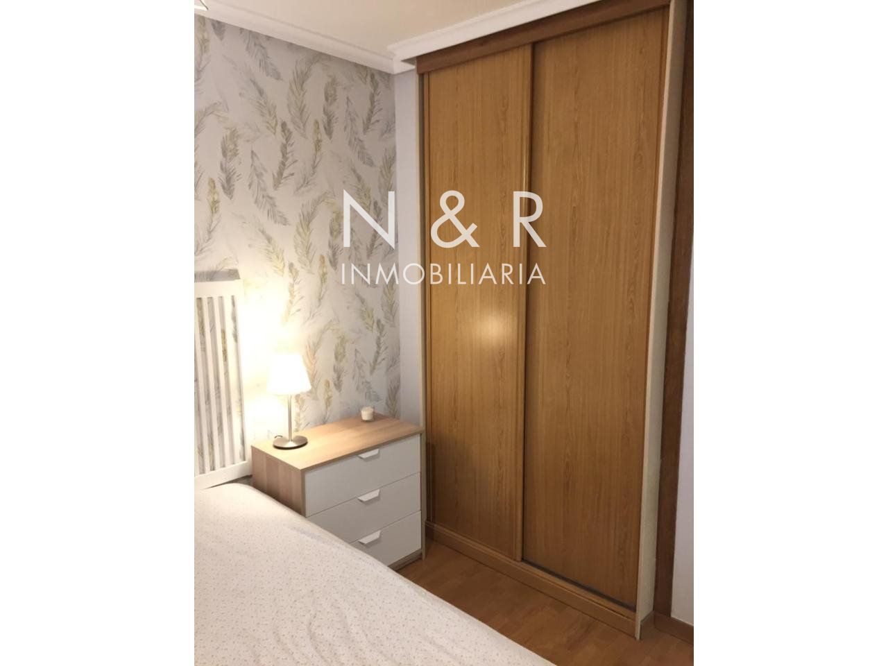 Bedroom of Flat to rent in Santiago de Compostela   with Heating and Furnished