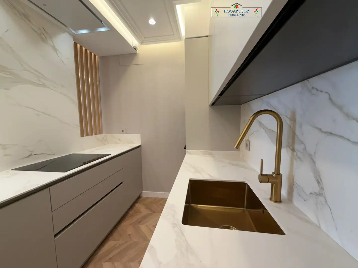 Cocina de Piso en venta en Salamanca con Calefacción y Balcón