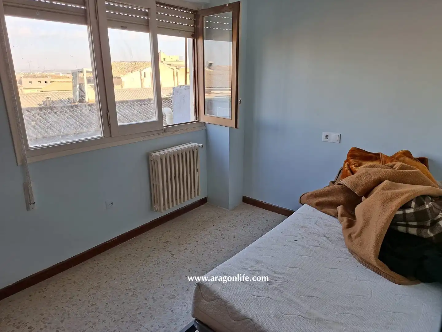 Habitación de Piso en venta en Caspe con Calefacción, Terraza y Balcón