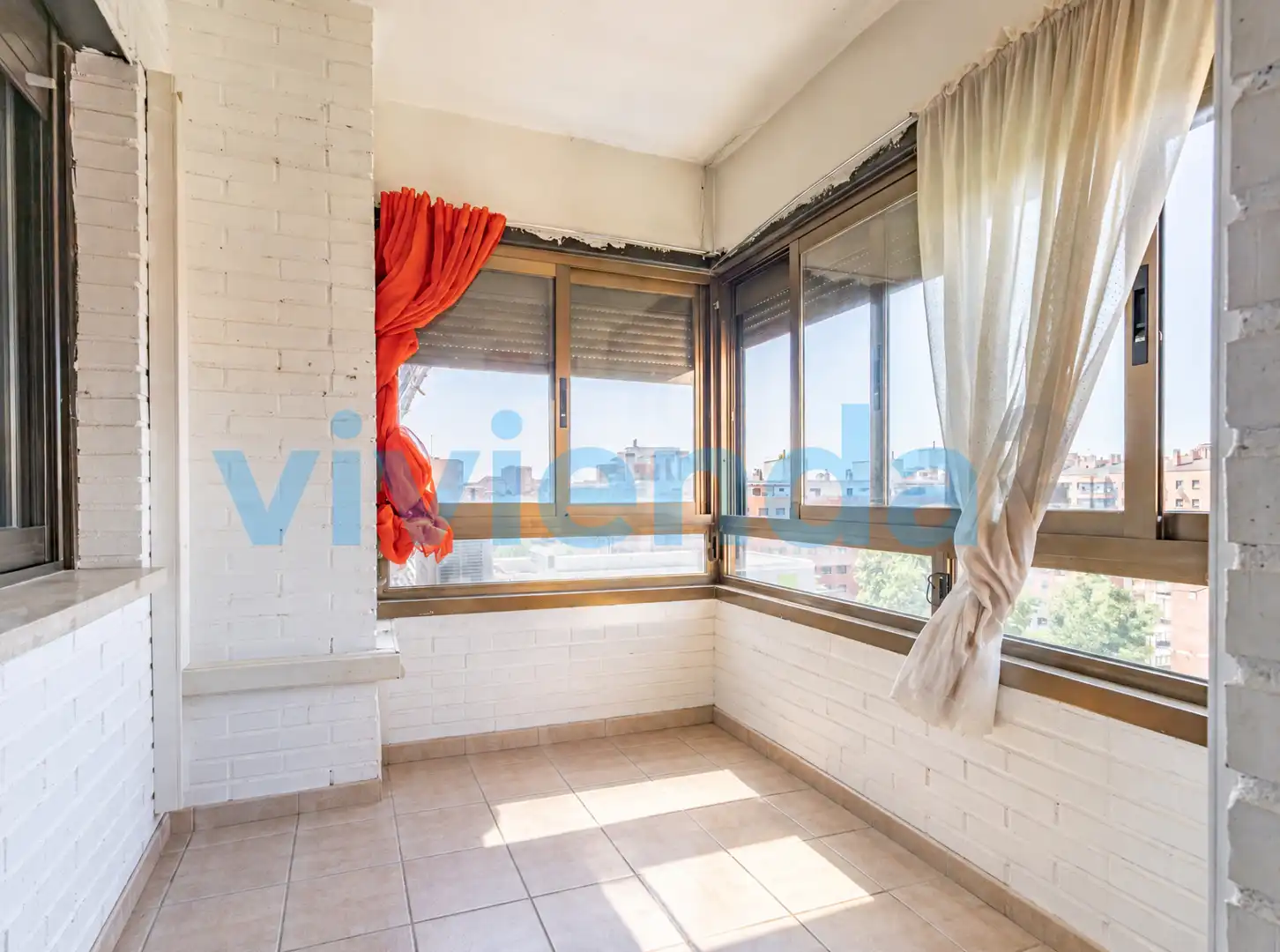 Flat with terrace for sale in Calle del Jazmin, imagen 3