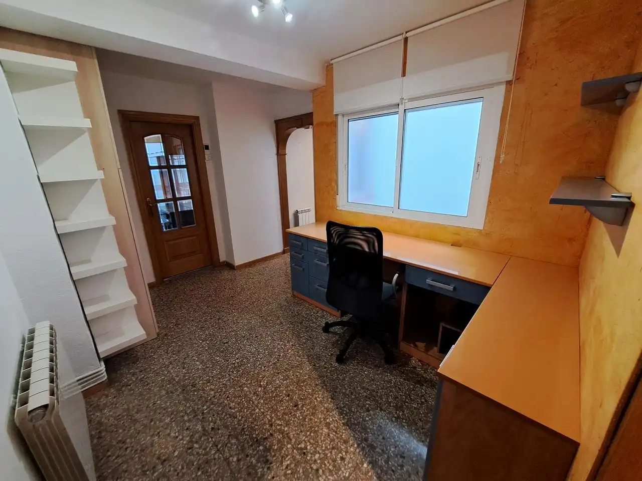 Flat for sale in Zaragoza  with Air Conditioner
