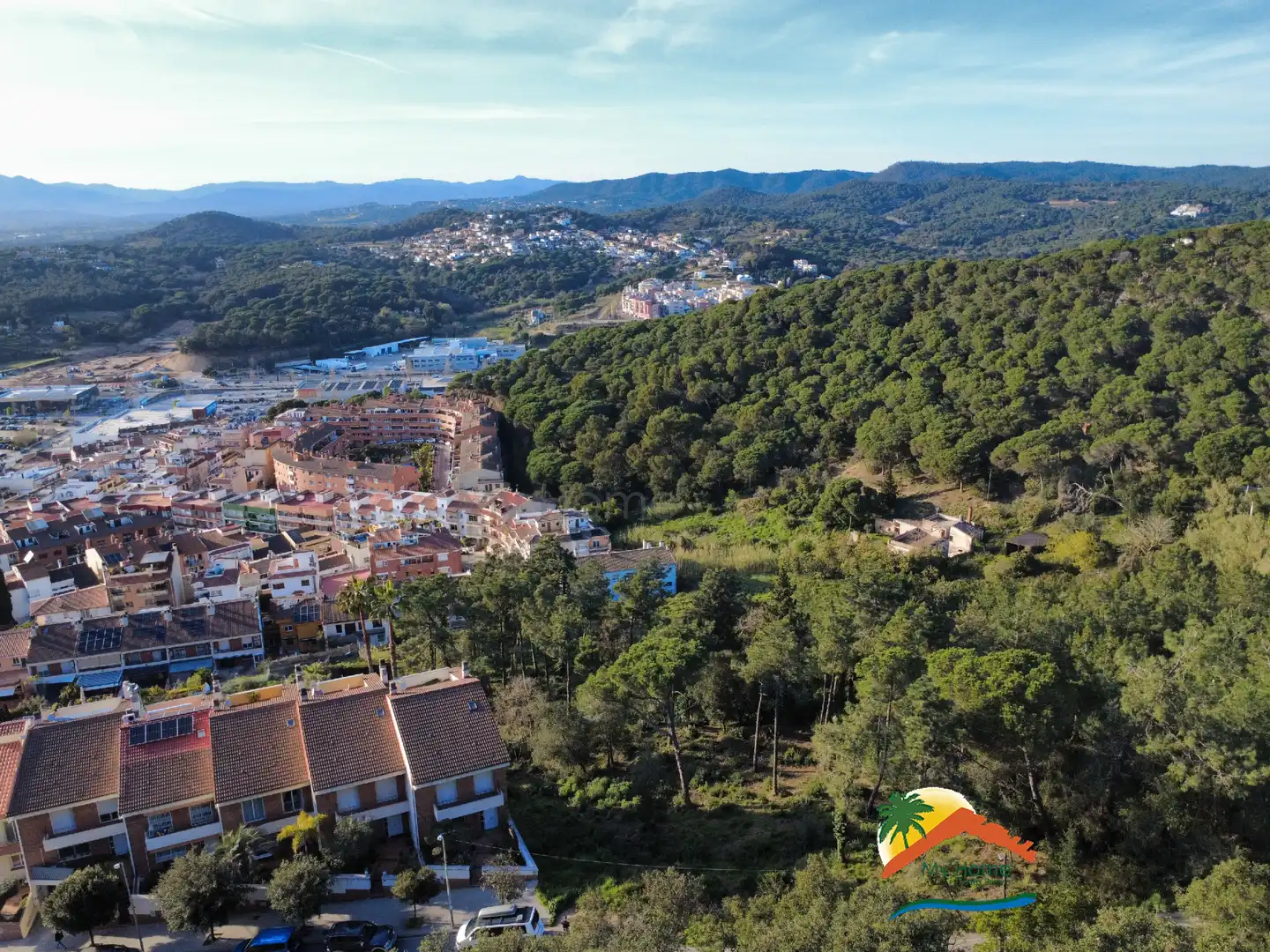 Vista exterior de Casa adosada en venda en Blanes amb Aire condicionat, Calefacció i Jardí privat