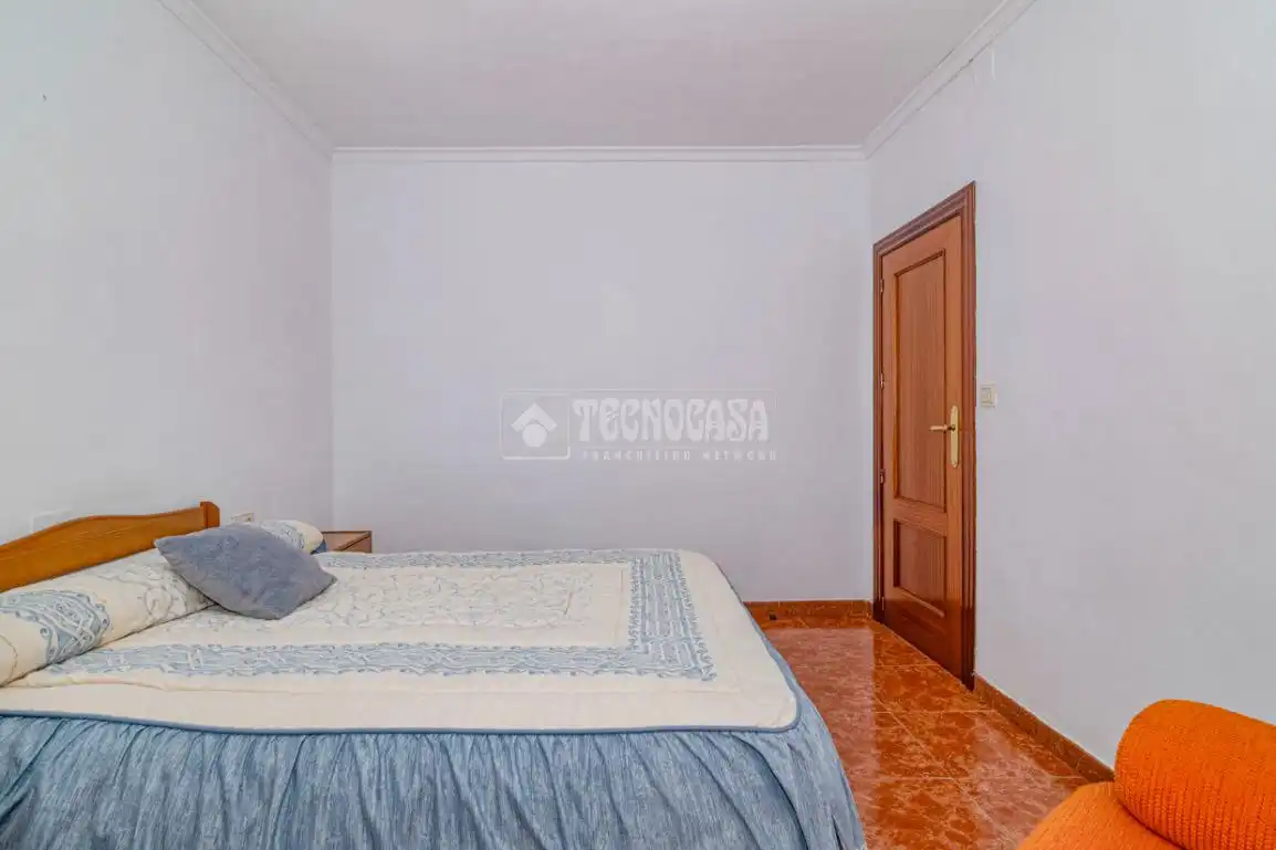 Habitación de Casa adosada en venta en Alhendín
