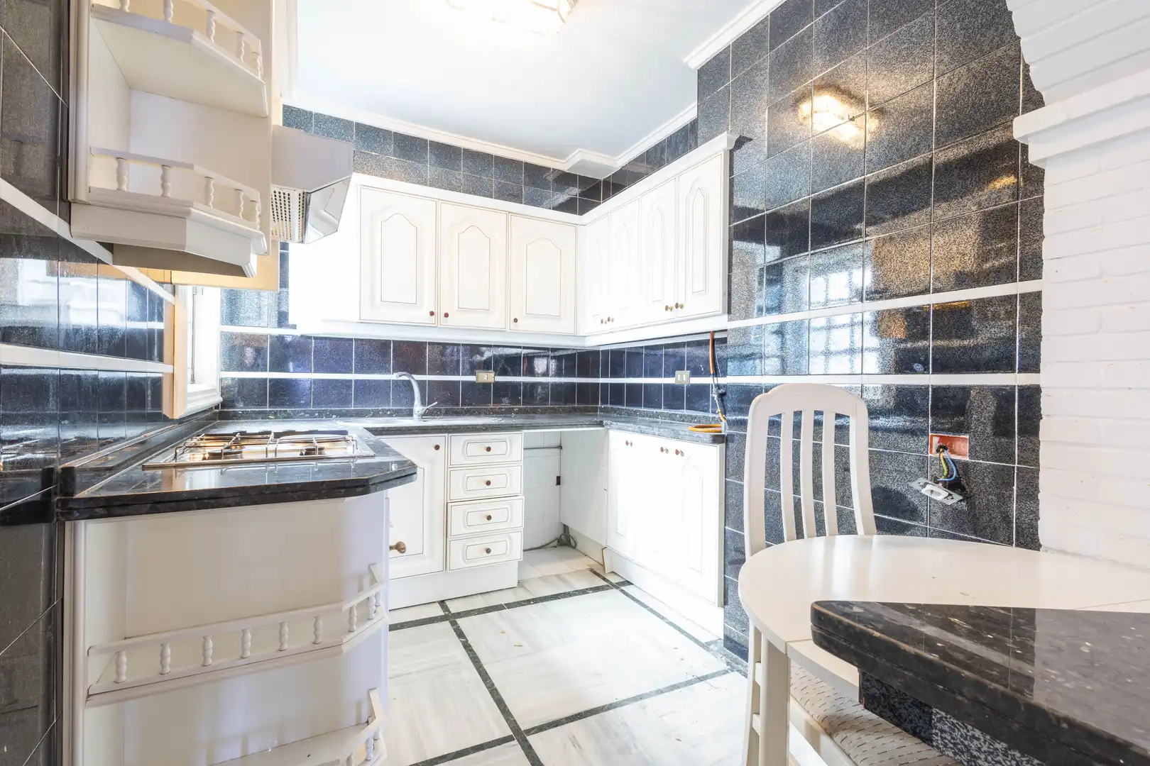 Cocina de Edificio en venta en San Juan de la Rambla