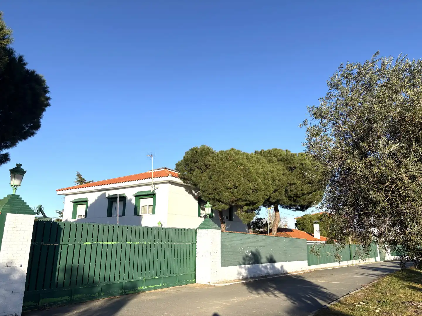 Vista exterior de Nave industrial en venta en Cedillo del Condado con Alarma