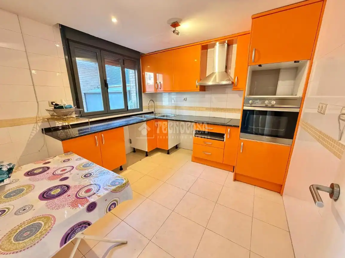 Cocina de Casa adosada en venta en Valdemoro con Aire acondicionado, Jardín privado y Terraza
