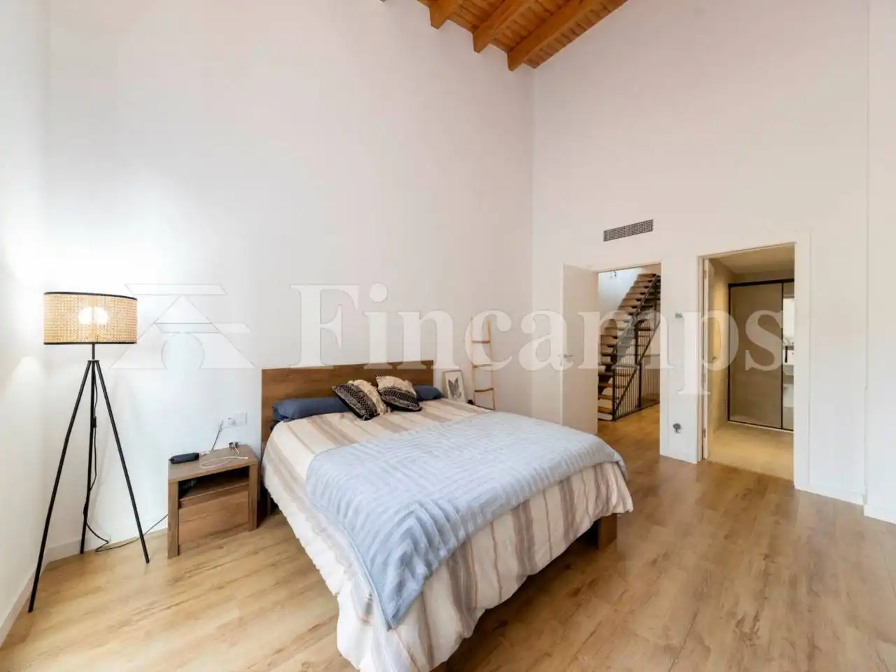 Dormitori de Casa o xalet en venda en Sabadell amb Aire condicionat, Calefacció i Jardí privat
