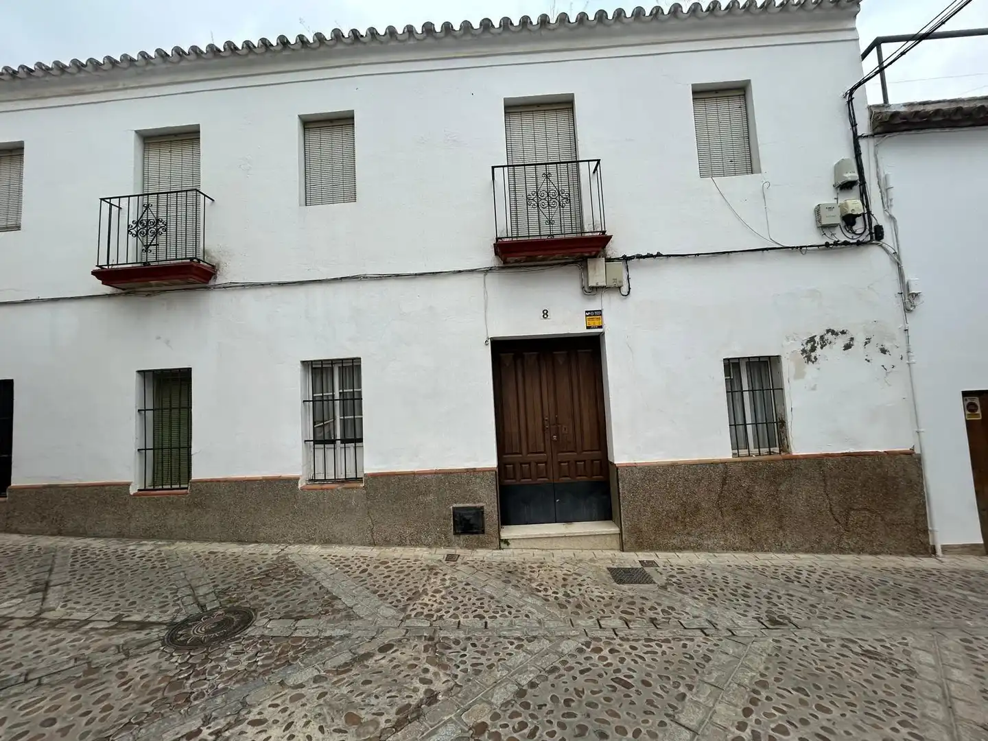 Vista exterior de Edifici en venda en Carmona